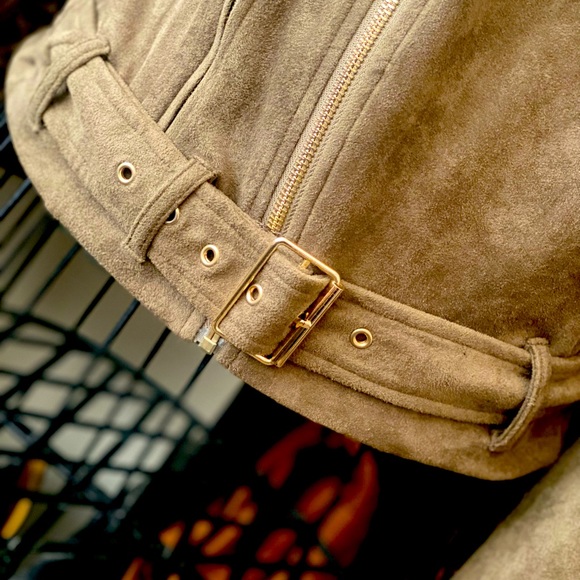 Off the shoulder belted suede jacket - Picture 9 of 9